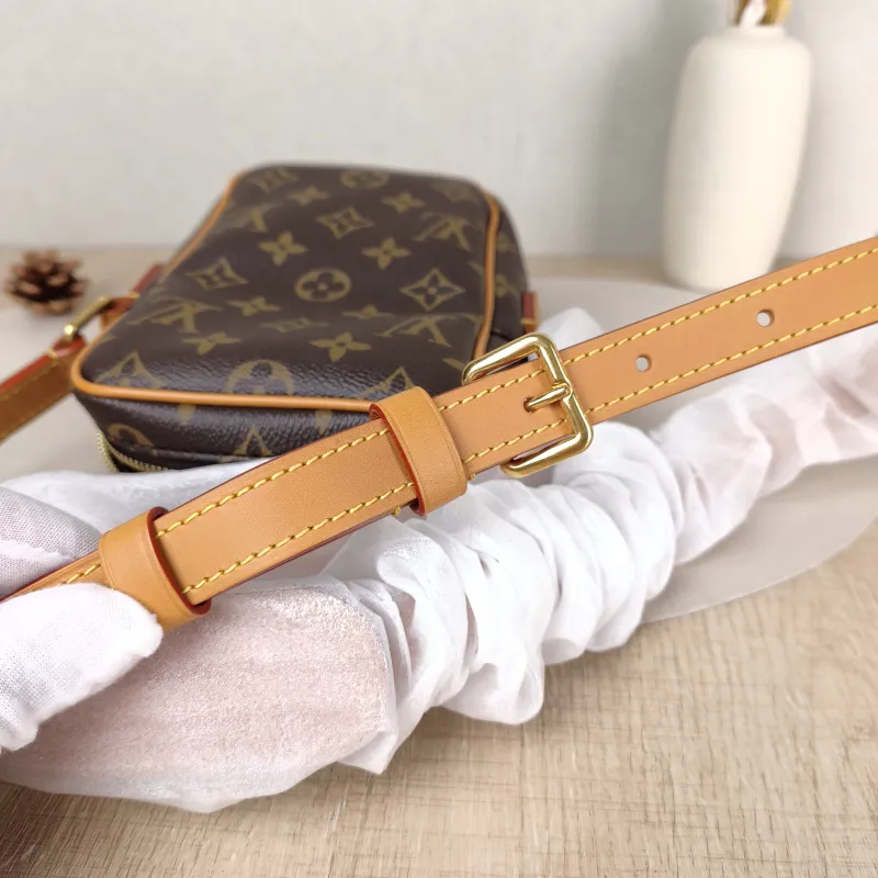 Louis Vuitton Crossbody Bag Amazone Camera Bag Monogram PVC One Size 13.5 × 8 × 20 cm — detail view 10 of 11