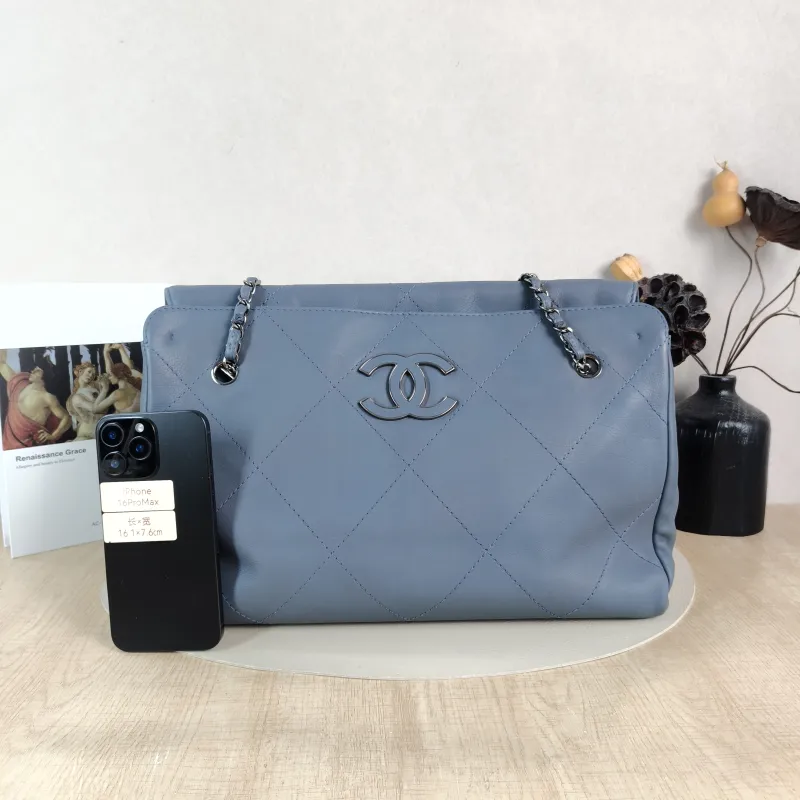 Chanel Shoulder Bag tote Grey Calfskin 38 × 15 × 25 cm 15 — cover view 2 of 5