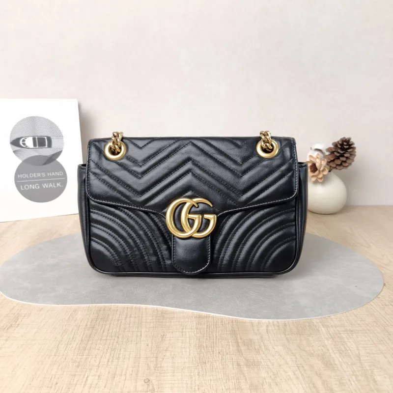 GUCCI Crossbody Bag GG Marmont Medium Marmont 26 Black CC alfskin Medium 26 × 7 × 15 cm