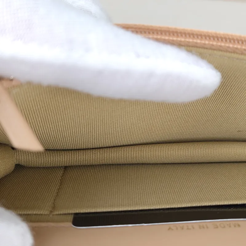 Chanel Crossbody Bag woc Collection Taupe Lambskin mini17 × 5 × 9.5 cm — detail view 11 of 15