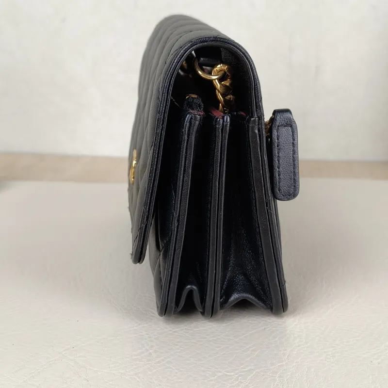 Chanel Crossbody Bag woc Black Lambskin One Size15.5 × 5 × 11 cm — detail view 9 of 12