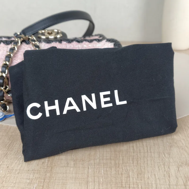 Chanel Crossbody Bag 22c Woven Pink One Size 19 × 5 × 15 cm — detail view 13 of 15