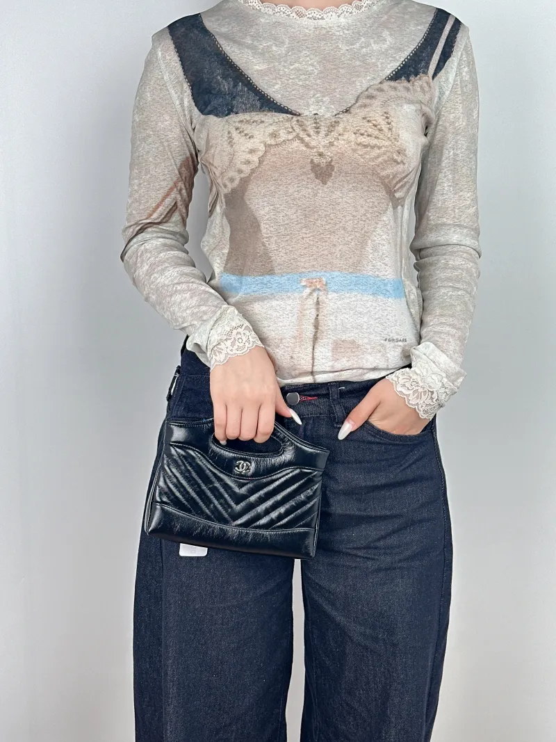 Chanel Shoulder Bag31Bag v Waxed Leather Calfskinnano20.5 × 3.5 × 17 cm — on-model view 3 of 3