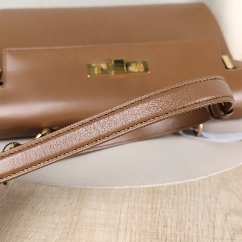 SAINT LAURENT MANHATTAN Caramel Calfskin Small 32 × 10 × 22.5 cm — detail view 11 of 12
