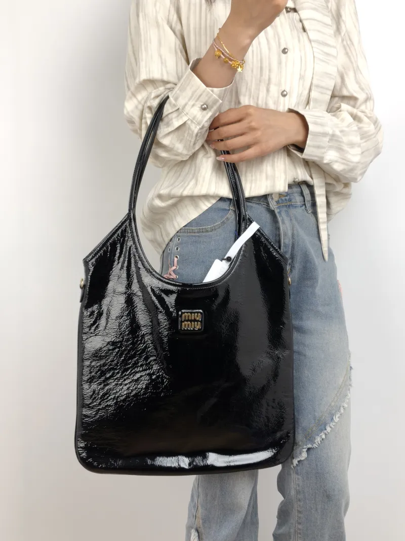 Miumiu Shoulder Bag IVY Tote Shopping Tote Black Patent Leather Medium 35*40 — on-model view 2 of 2