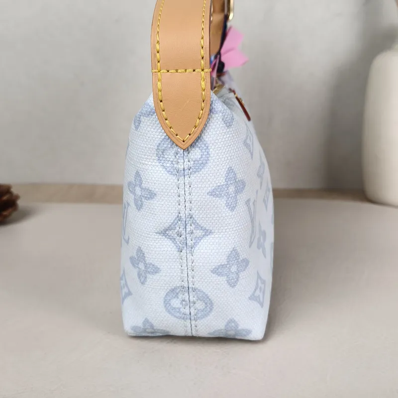 Louis Vuitton Shoulder Bag Pochette Hills Blue PVC One Size 18.5 × 6.5 × 11 cm — detail view 6 of 11