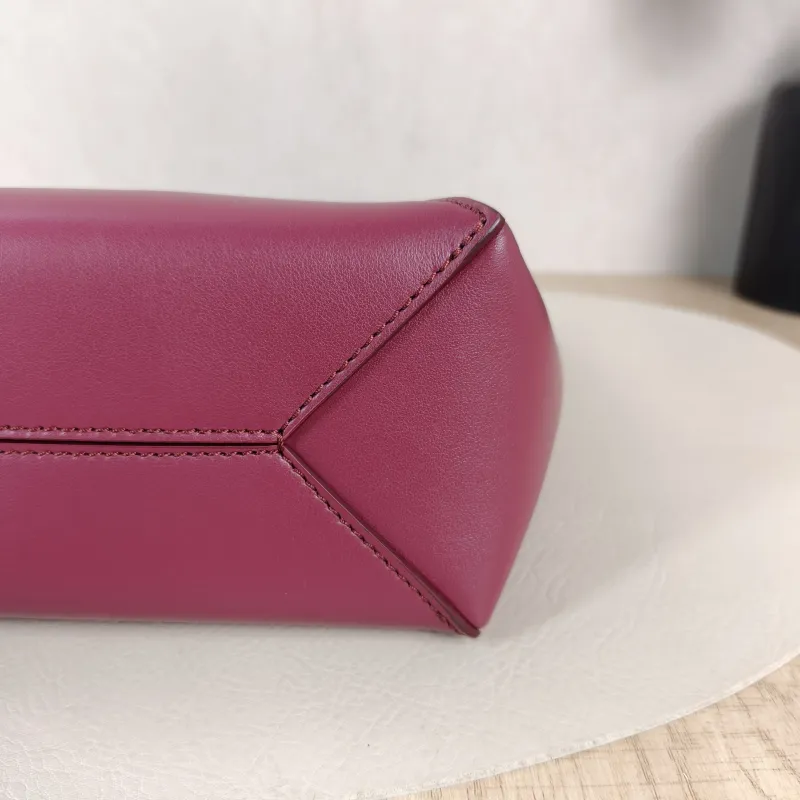 LOEWE Crossbody Bag Puzzle Fold Shopping Tote Calfskinmini16.5 × 9.5 × 20 cm — detail view 1 of 12