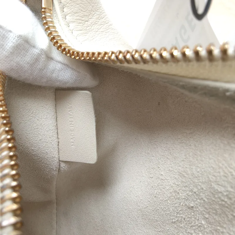 CELINE Crossbody Bag TEEN LULU hobo White Calfskin Small21 × 5 × 24 cm — detail view 12 of 13