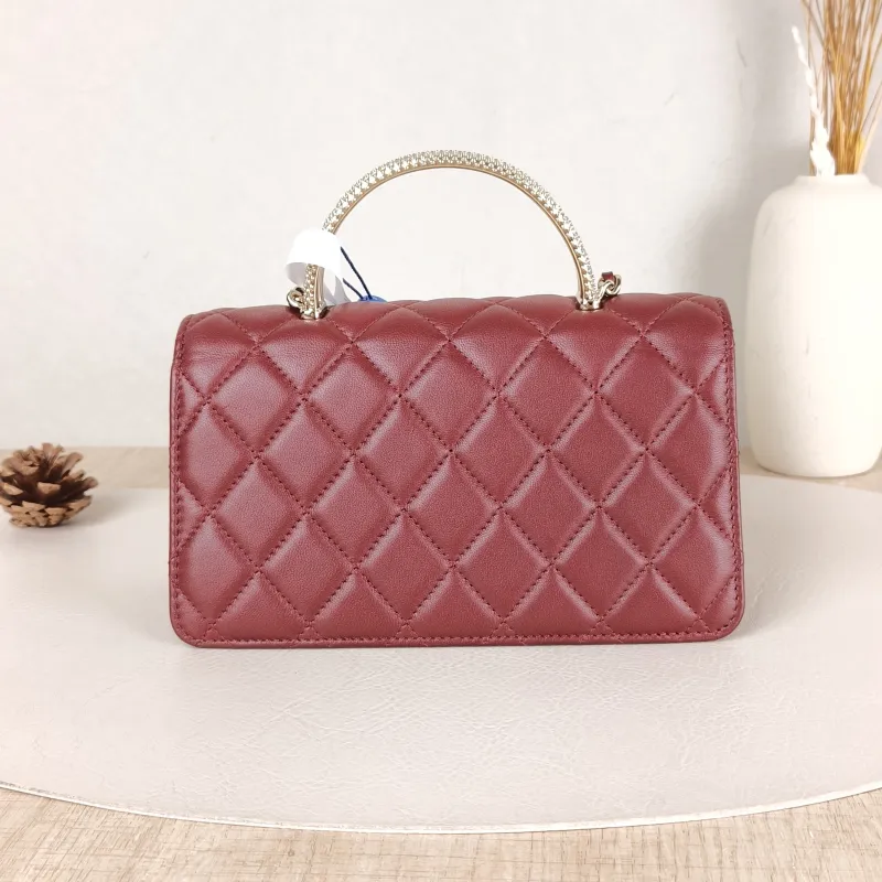 Chanel Crossbody Bag C woc Burgundy Lambskinmini19.2 × 3.5 × 12.3 cm — cover view 4 of 5