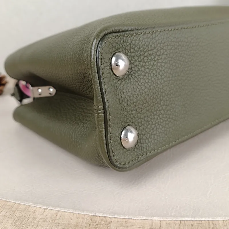 Louis Vuitton Top Handle Bag Capucines Calfskin BB 27 × 9 × 17.5 cm — detail view 9 of 12
