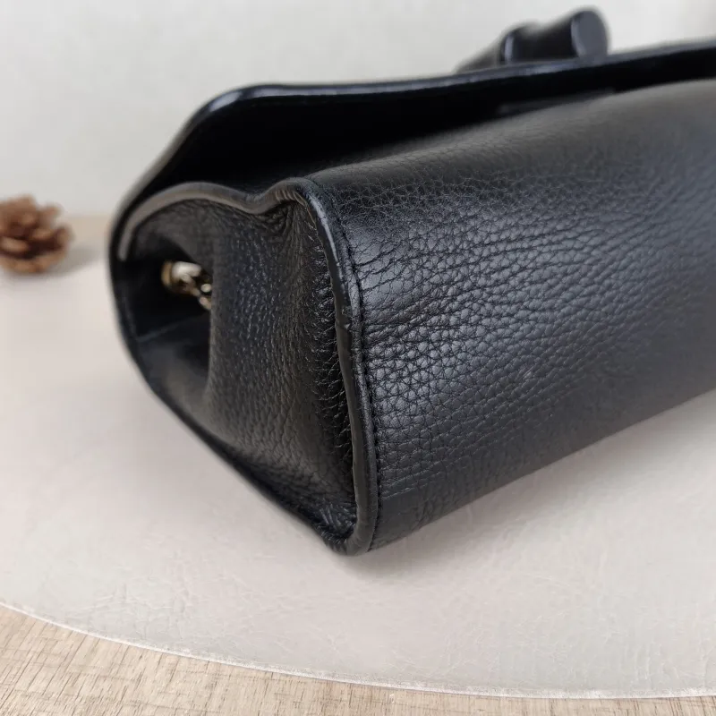 GUCCI Crossbody Bag Crossbody Bag Black Calfskin One Size 25.5 × 8 × 16 cm — detail view 10 of 11