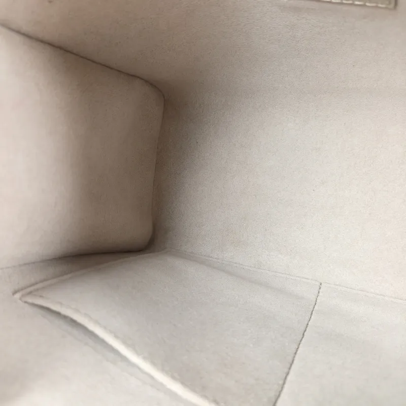 Louis Vuitton Shoulder Bag Onthego · White Empreinte Embossed Calfskin Small25 × 11.5 × 19 cm — detail view 8 of 9