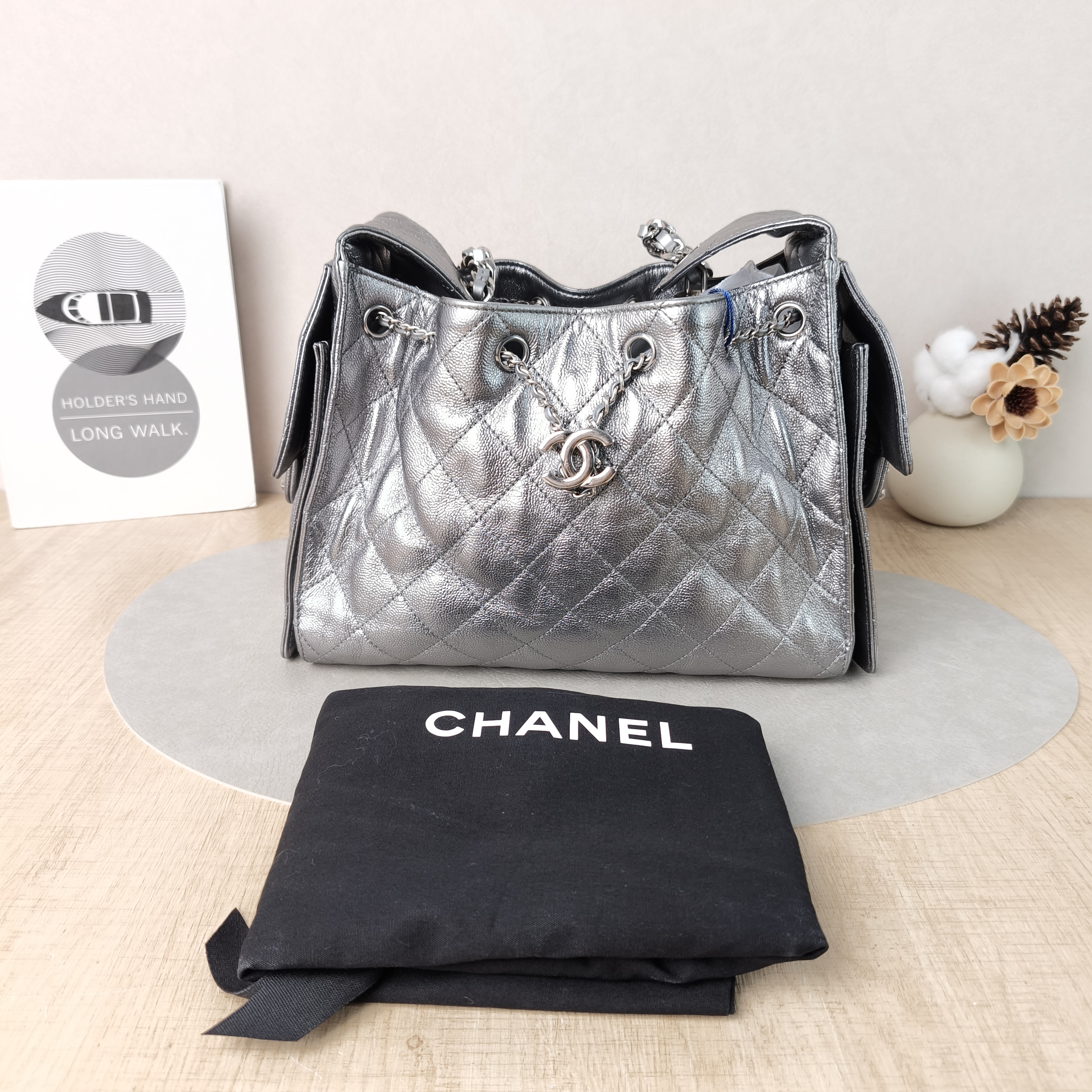 Chanel Shoulder Bag25Bag Silver Calfskin Small26 × 14 × 30 cm — cover view 2 of 6