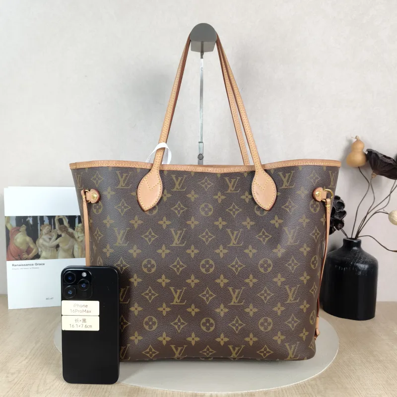 Louis Vuitton Shoulder Bag Neverfull Monogram PVC Medium 31 × 14 × 28 cm — cover view 5 of 5