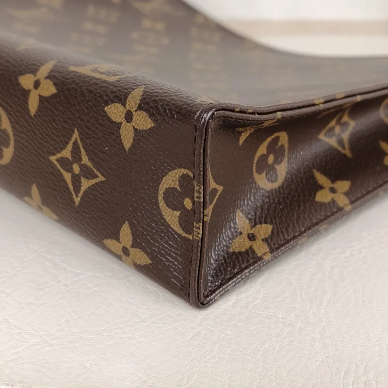 Louis Vuitton Clutch 26 Monogram PVC Large 25 × 5.5 × 20 cm — detail view 6 of 9