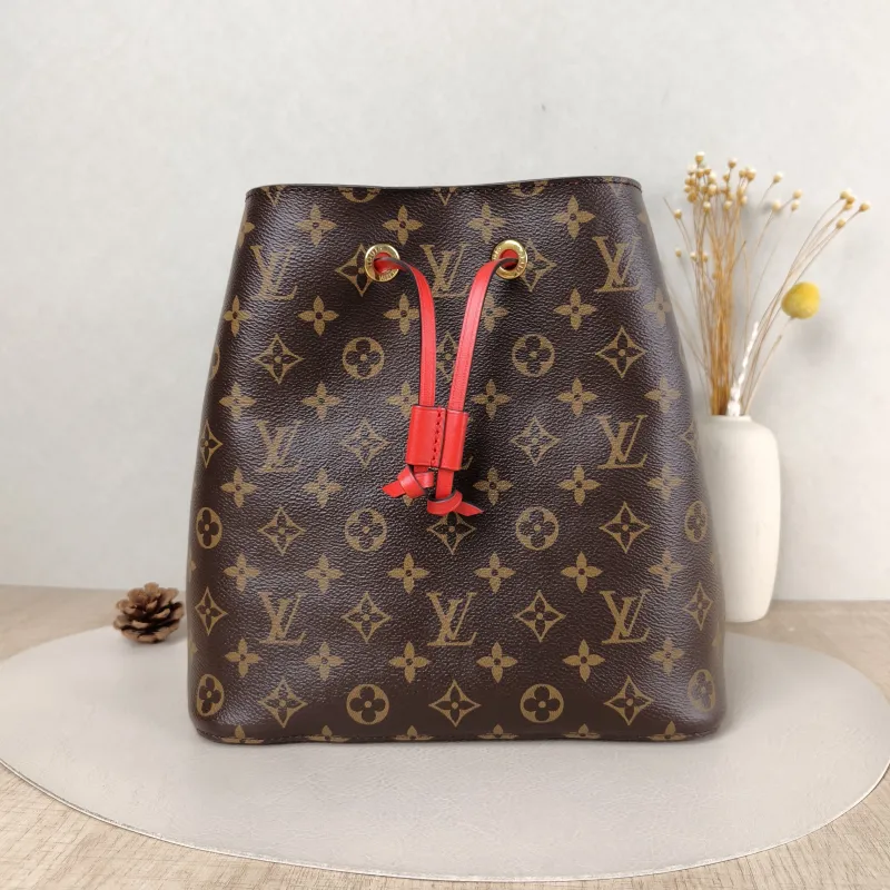 Louis Vuitton Shoulder Bag NÉONOÉ Bucket Bag PVC Medium 26 × 17.5 × 26 cm