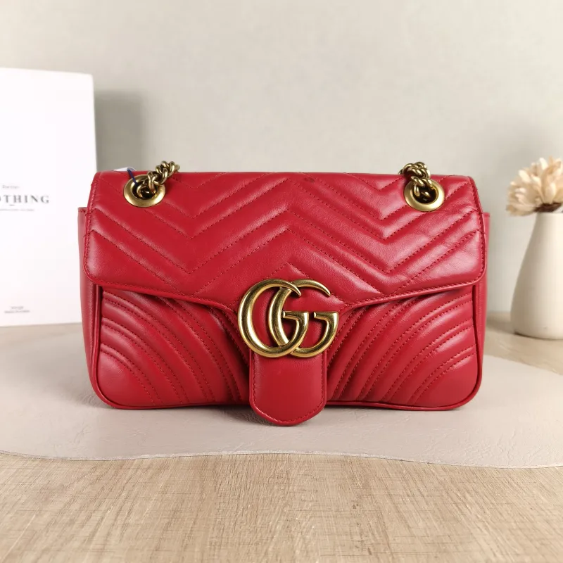 GUCCI Crossbody Bag GG Marmont Medium Marmont 26Red Calfskin Medium26 × 7 × 15 cm
