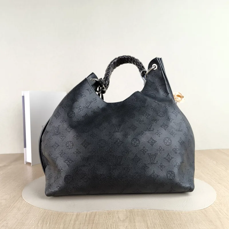 Louis Vuitton Shoulder Bag Carmel Hobo Shoulder Bag Black Calfskin One Size 35 × 17 × 40 cm — cover view 3 of 5