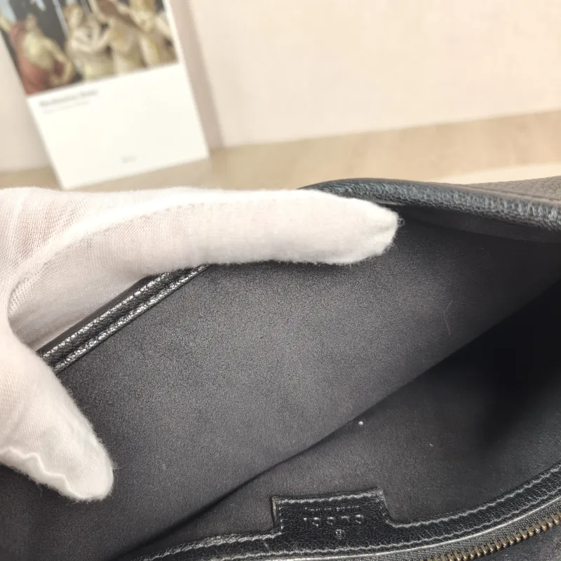 GUCCI Shoulder Bag Aphrodite Hobo Black Calfskin Medium 39 × 2 × 38 cm — detail view 9 of 12