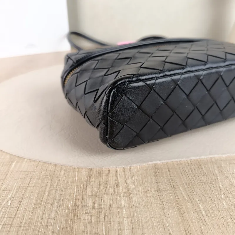 Bottega Veneta Top Handle Bag Woven Top Handle Bag Black Calfskin One Size 23 × 5.5 × 13 cm — detail view 7 of 9