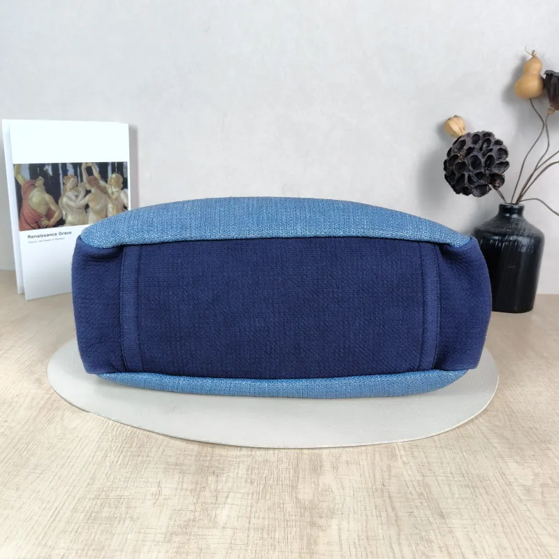 Chanel Shoulder Bag Blue Woven 37 × 14 × 35 cm 25 — cover view 2 of 5