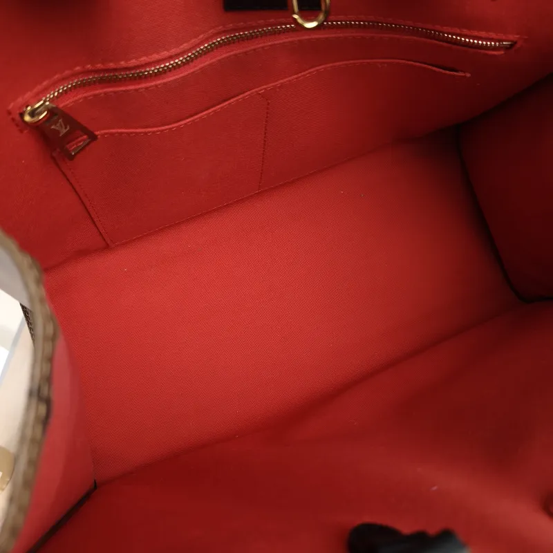 Louis Vuitton Shoulder Bag Onthego Medium Monogram PVC Medium 35 × 14 × 27 cm — detail view 1 of 10