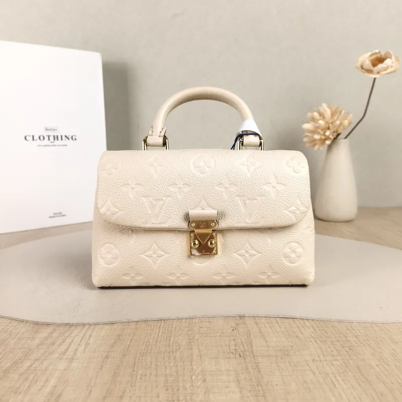 Louis Vuitton Crossbody Bag MADELEINE White Empreinte Embossed Calfskinnano21 × 6 × 12.5 cm