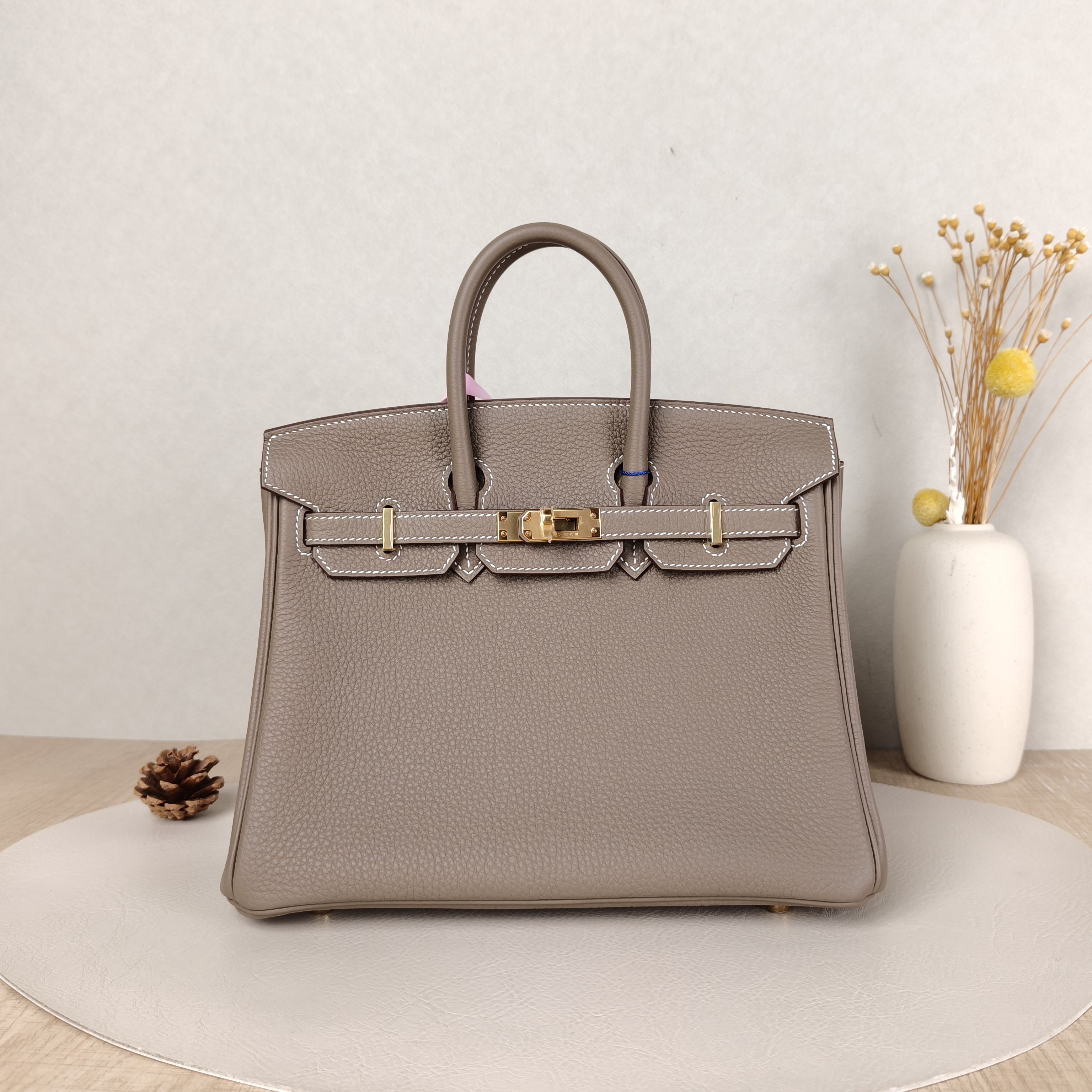 Hermès Top Handle Bag Birkin 25 Gold-Tone Hardware Togo Calfskin Small25 × 13 × 20 cm