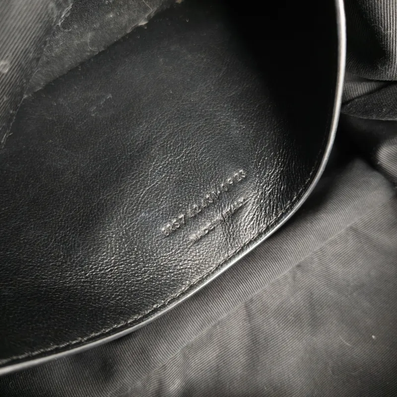 SAINT LAURENT Crossbody Bag JAMIE Black SL ambskin Large43 × 9 × 29 cm — detail view 2 of 9