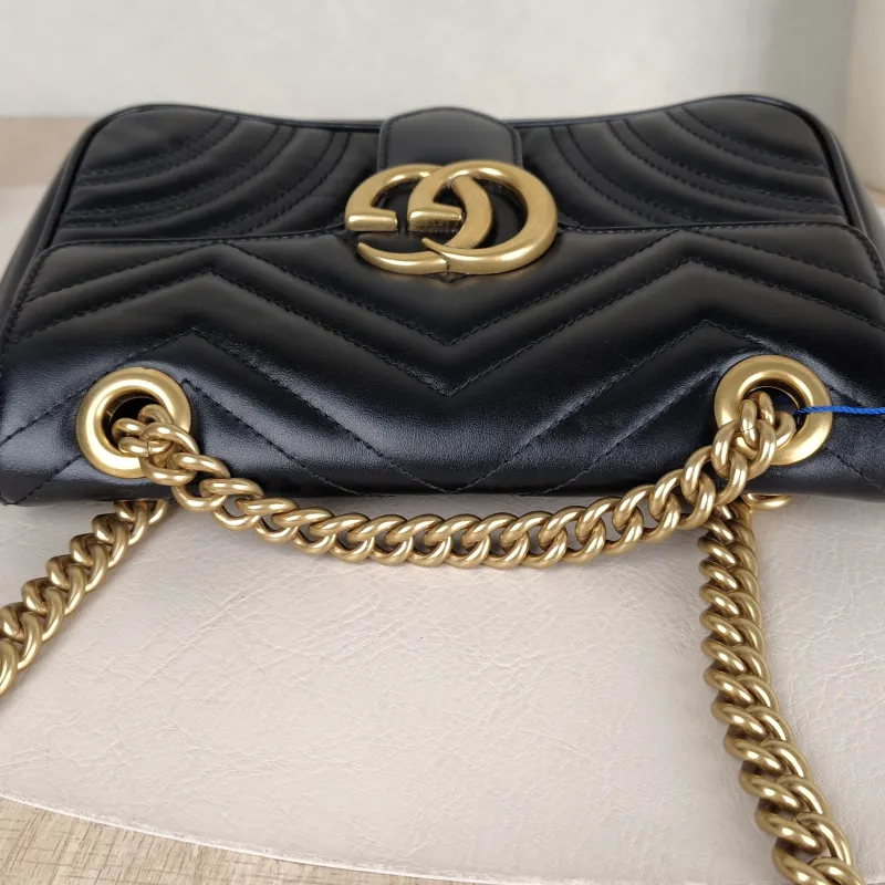 GUCCI Crossbody Bag GG Marmont Small Marmont 22Black CC alfskin Small22 × 6 × 13 cm — detail view 1 of 11