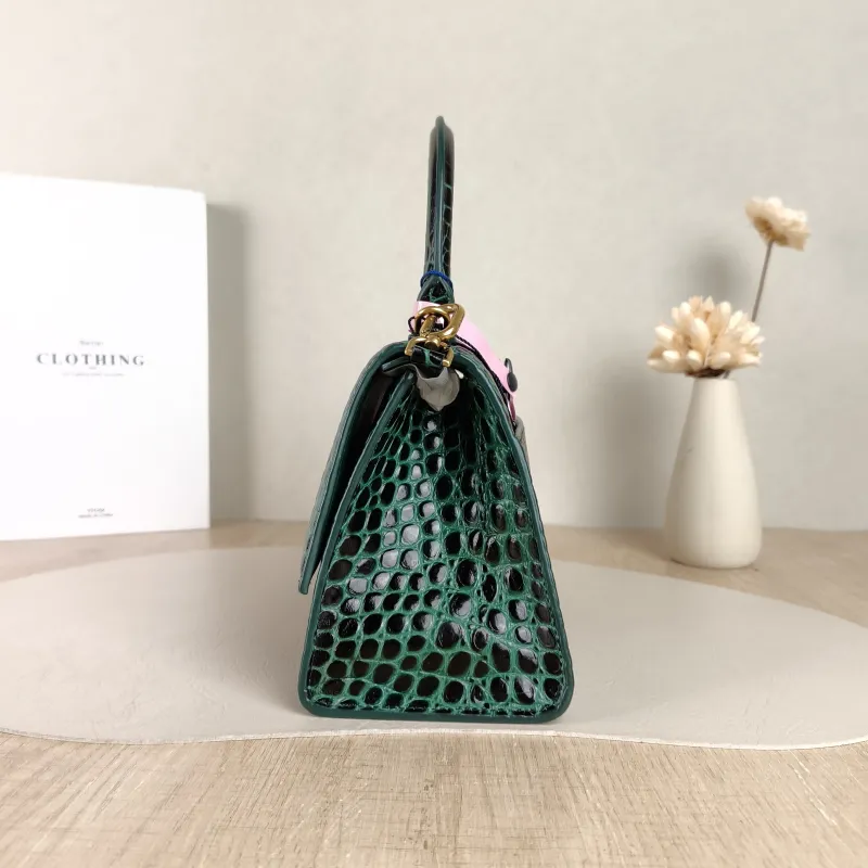 BALENCIAGA Crossbody Bag Hourglass Hourglass Bag Green Calfskin Small 23 × 10 × 14 cm — detail view 8 of 11