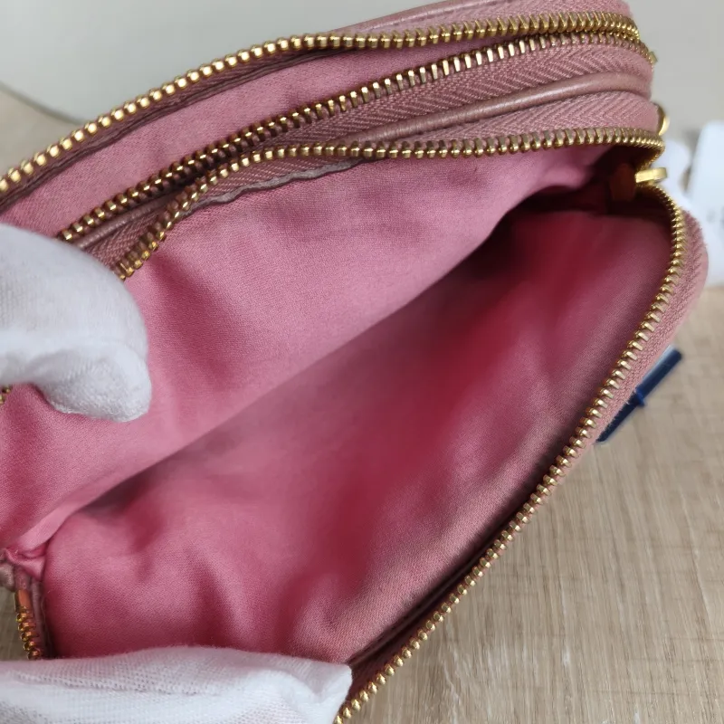 Miumiu Shoulder Bag Camera Bag Pink Lambskin 16 × 4 × 9 cm — detail view 4 of 9