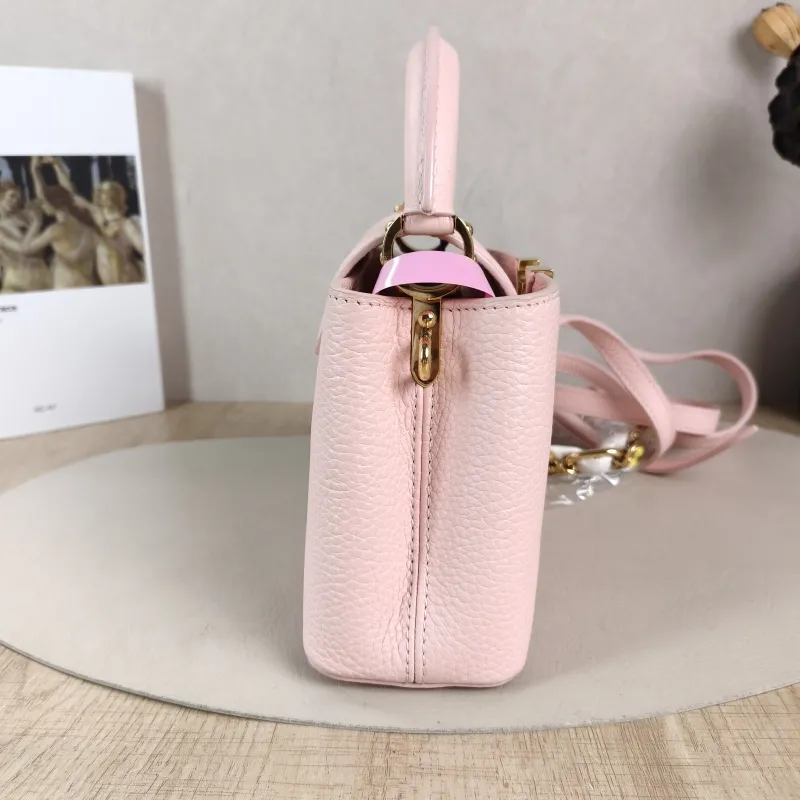 Louis Vuitton Shoulder Bag Capucines Pink Calfskin Mini 21 × 8 × 14 cm — detail view 10 of 15