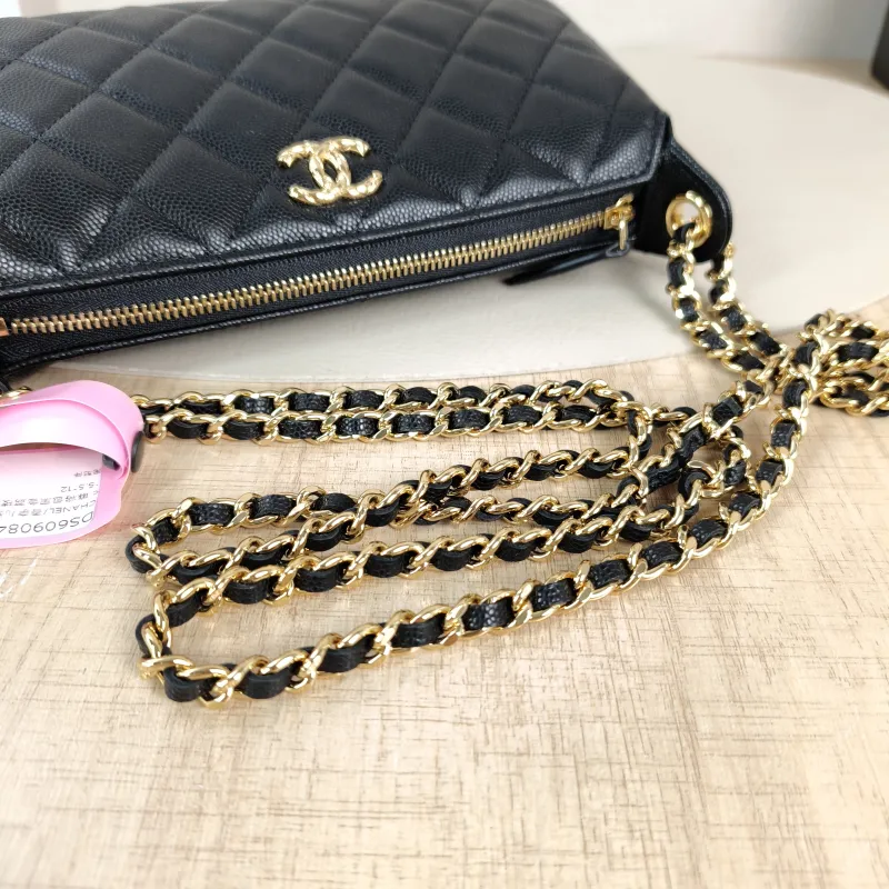Chanel Crossbody Bag c Black Grained Calfskin One Size21 × 5.5 × 12 cm — detail view 3 of 11