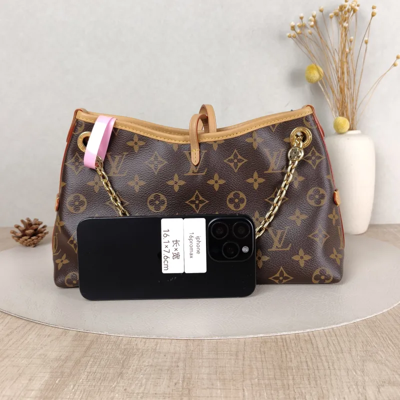 Louis Vuitton Crossbody Bag Carryall BB Monogram PVC BB 26 × 10 × 17 cm — cover view 3 of 5