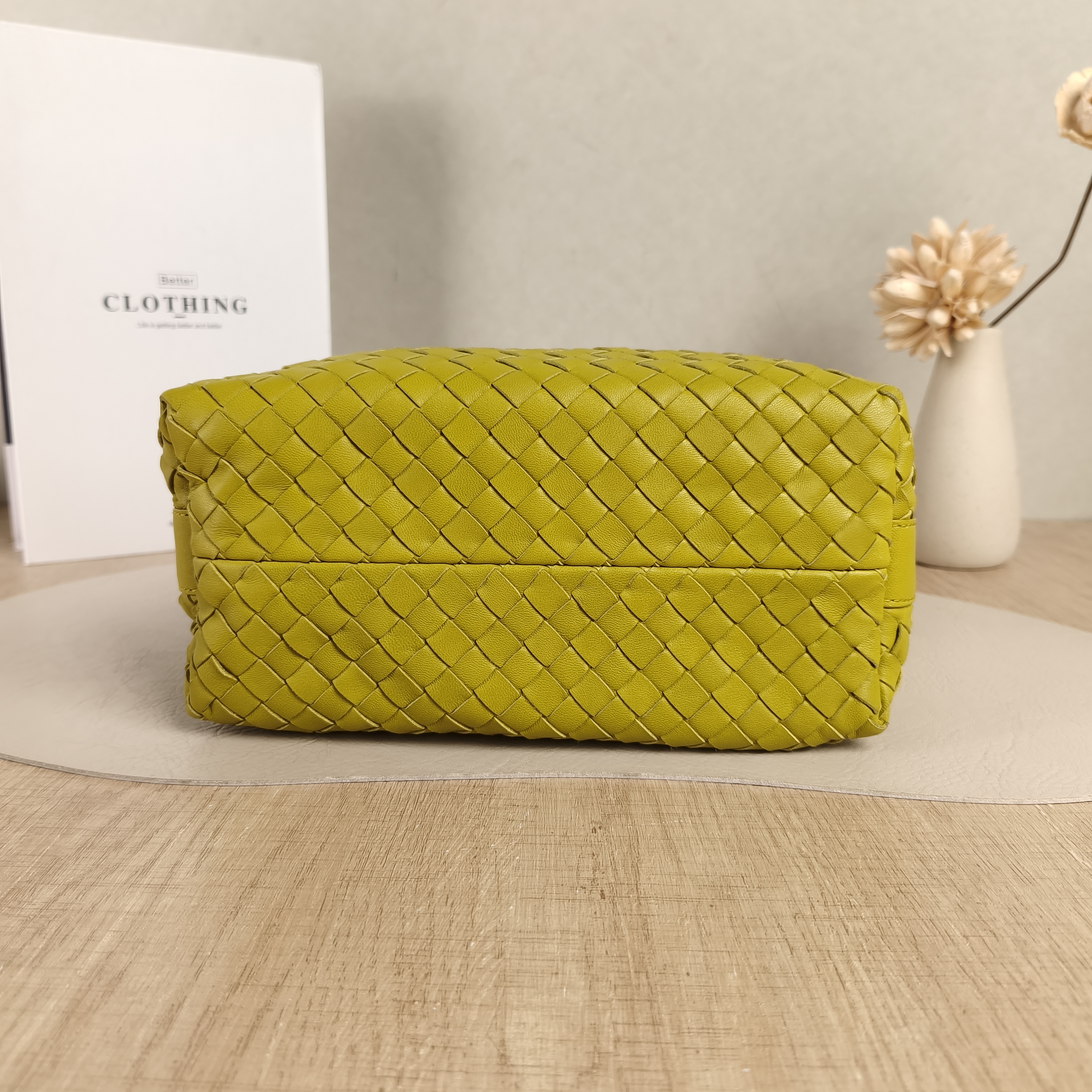 Bottega Veneta Top Handle Bag Wallace Woven Vanity Case Bag Green Calfskin Medium20 × 9.5 × 13 cm — cover view 3 of 5