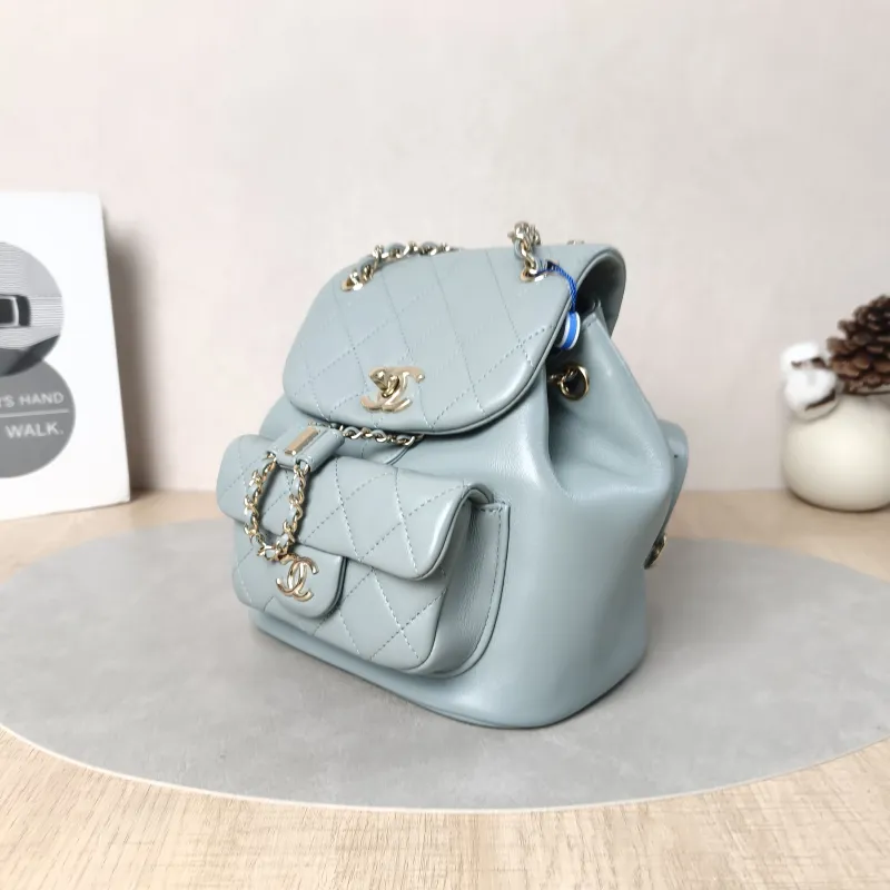 Chanel Backpack Duma Green Calfskin Small18 × 12 × 18.5 cm — cover view 4 of 5