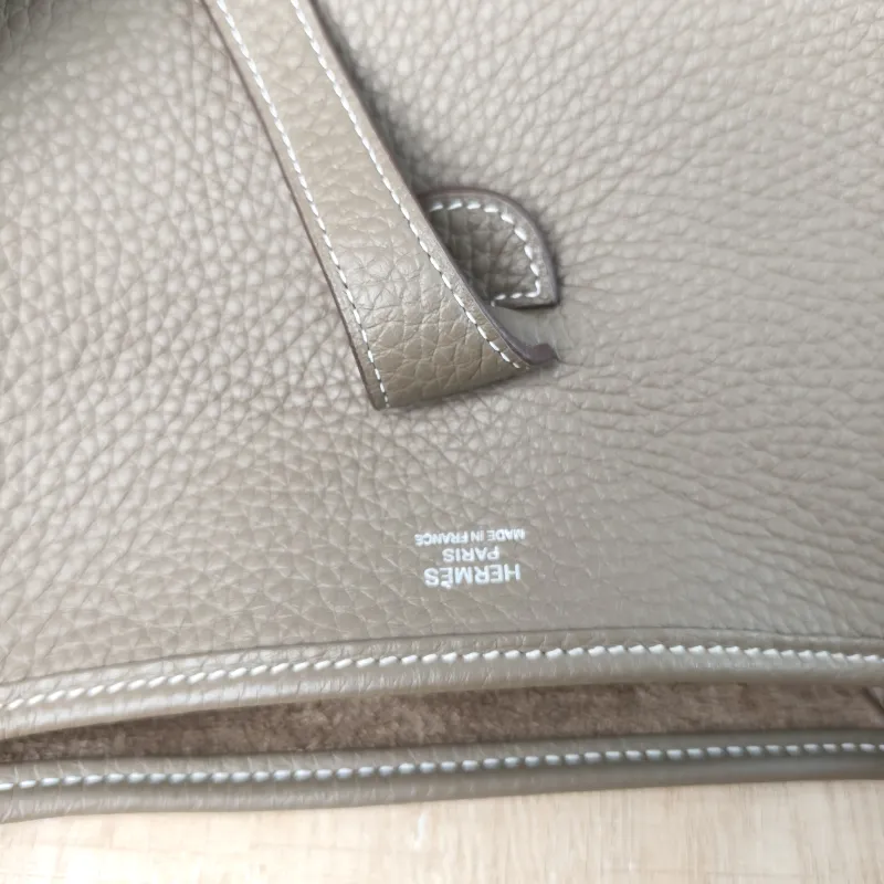 Hermès Crossbody Bag Evelyne 29 29 Taurillon Clemence TC Calfskin Small 29 × 8 × 30 cm W — detail view 11 of 12