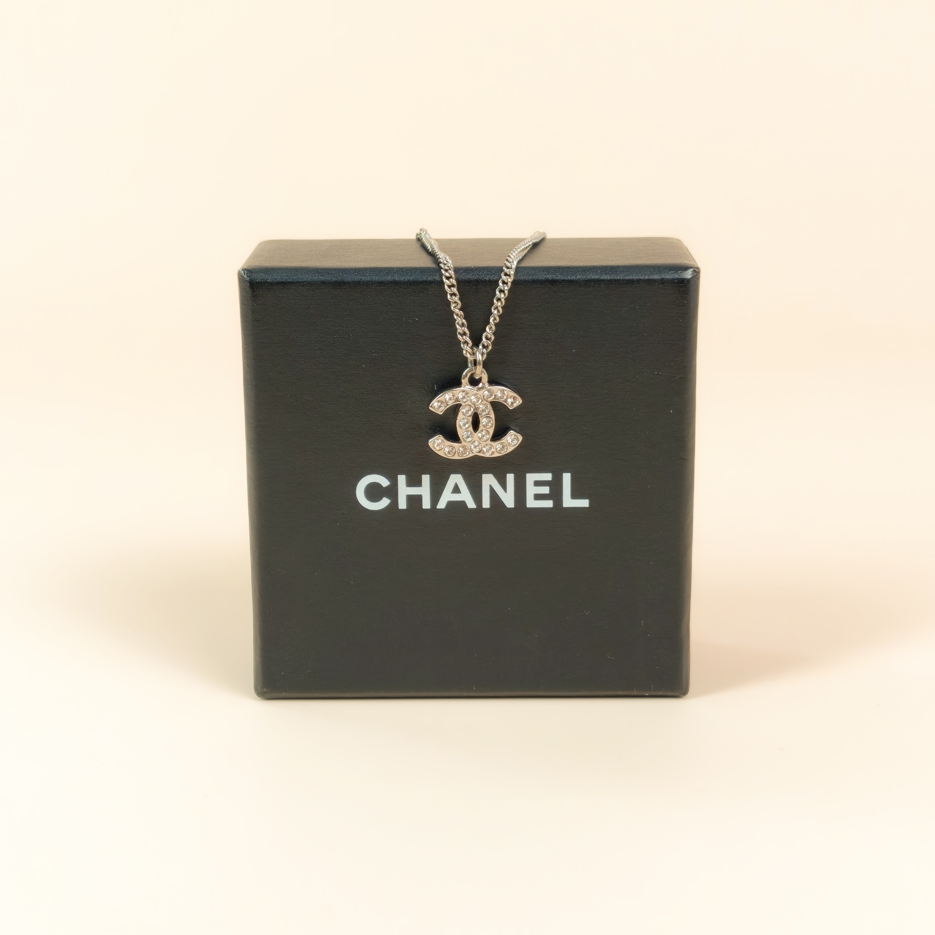 Chanel Necklace c Necklace Silver One Size42cm — cover view 3 of 8