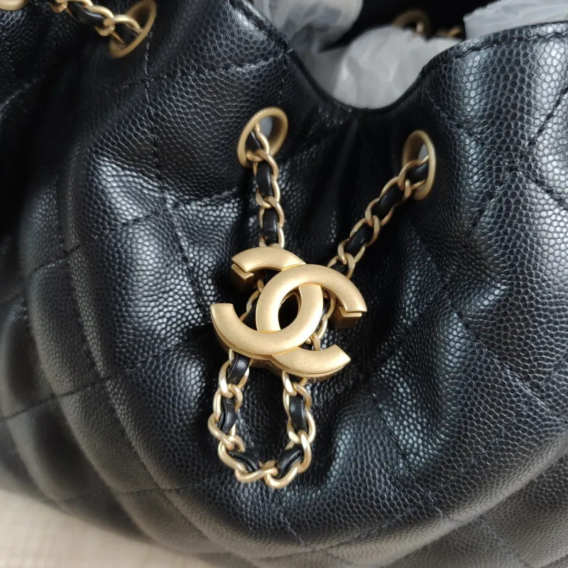 Chanel Shoulder Bag25Bag Black Grained Calfskin Small26 × 14 × 30 cm — detail view 1 of 13