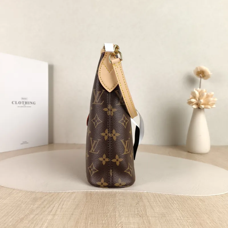 Louis Vuitton Shoulder Bag Lineup Monogram PVC BB 25.5 × 10 × 22 cm — detail view 4 of 11