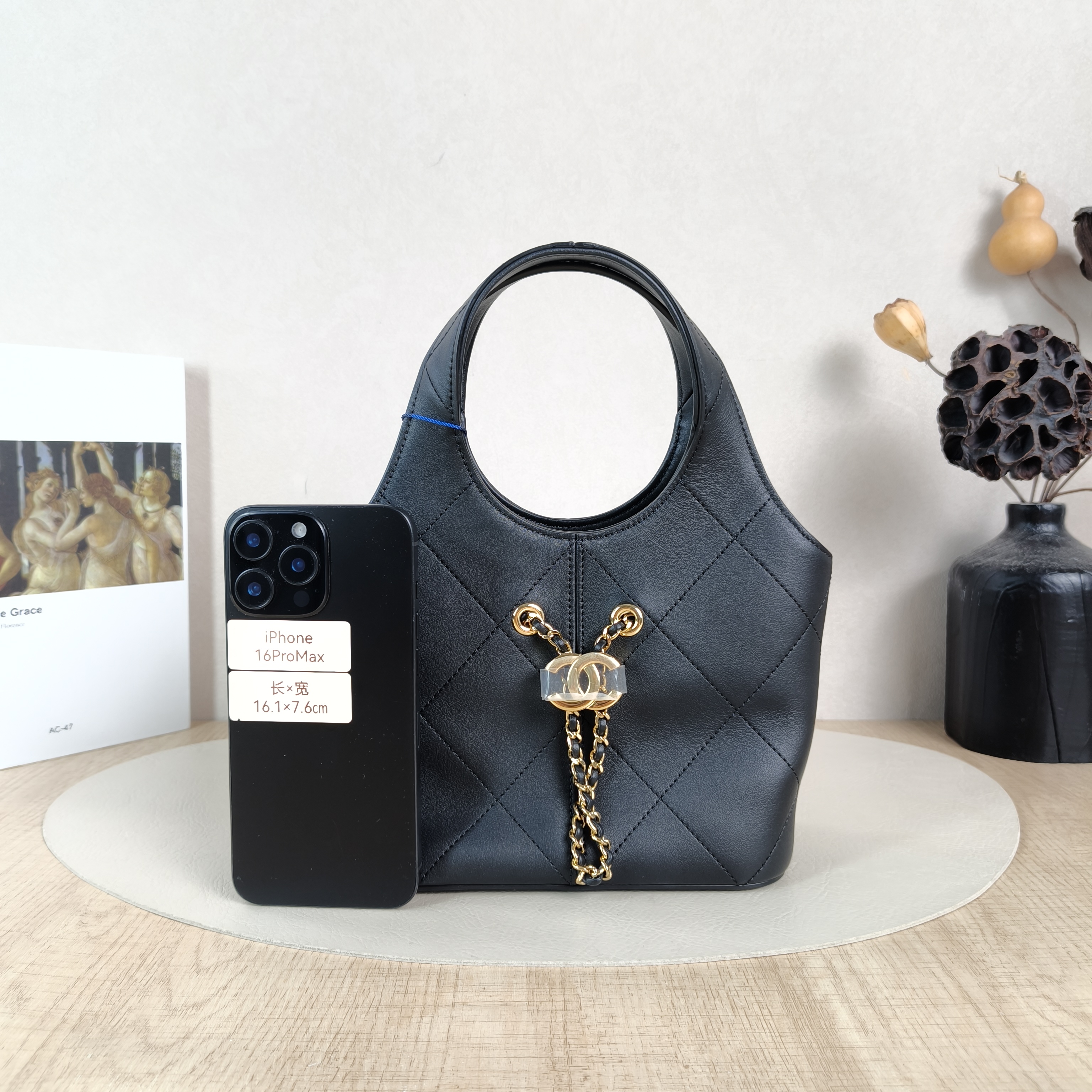 Chanel Top Handle Bag26p hobo Black Calfskin Small21 × 10 × 27.5 cm — cover view 3 of 6