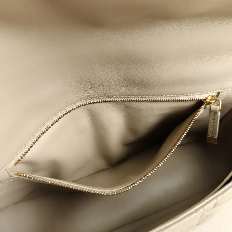 DIOR Shoulder Bag Caro Chain Bag Taupe Calfskin Large 28.5 × 10 × 17.5 cm — detail view 9 of 10