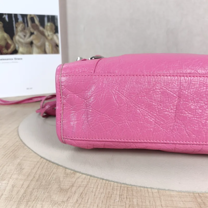 BALENCIAGA Crossbody Bag Classic City Red Waxed Leather Small30 × 10 × 21 cm — detail view 9 of 13