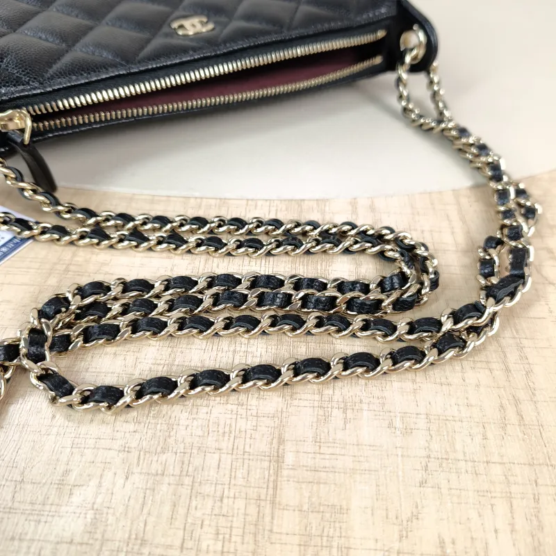 Chanel Crossbody Bag Black Grained Calfskin One Size 21 × 5.5 × 12 cm — detail view 4 of 11