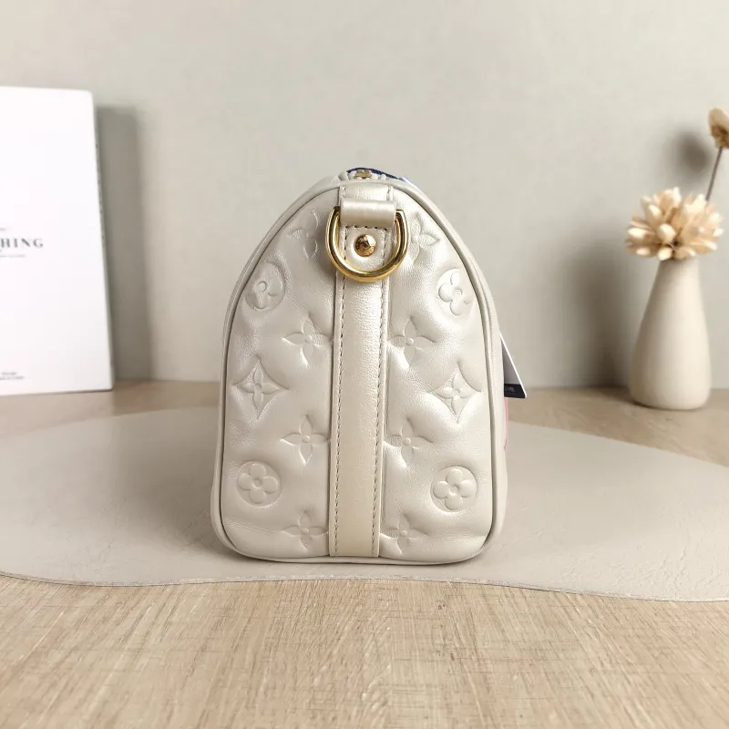 Louis Vuitton Top Handle Bag Speedy 22 Edition Grey Calfskin One Size 22 × 15.5 × 12 cm — detail view 4 of 9