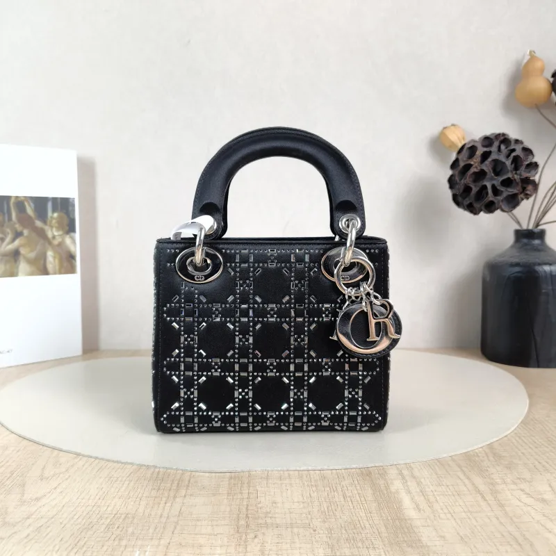 DIOR Crossbody Bag Lady Lady Dior Bag Black mini17 × 7 × 15 cm