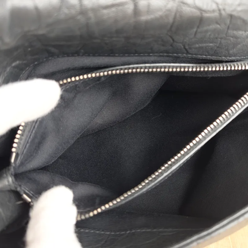 SAINT LAURENT Shoulder Bag Shoulder Bag Black Calfskin One Size 28 × 10 × 17 cm — detail view 1 of 12