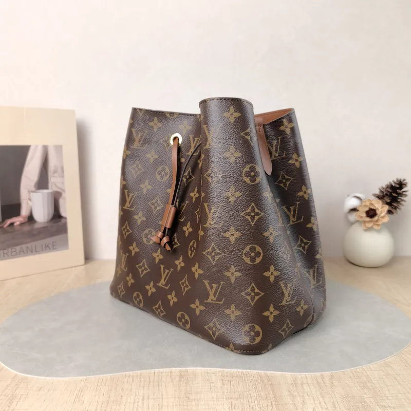 Louis Vuitton Shoulder Bag NÉONOÉ Bucket Bag Caramel PVC Medium 26 × 17.5 × 26 cm — cover view 2 of 5