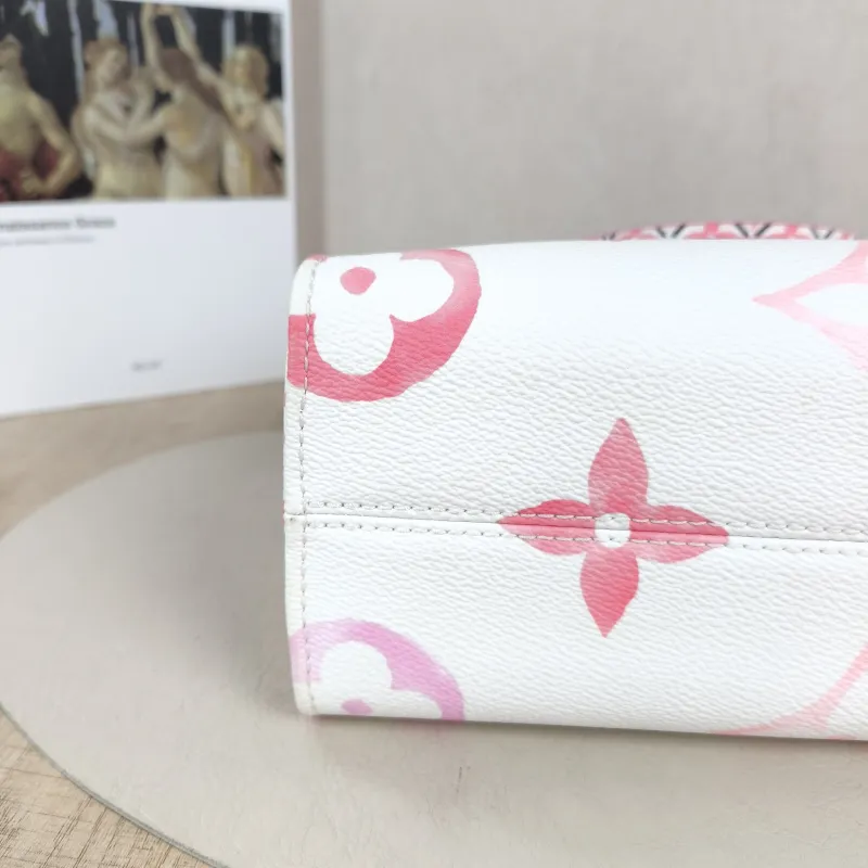 Louis Vuitton Shoulder Bag Onthego Collection PVC Small25 × 11.5 × 19 cm — detail view 9 of 12